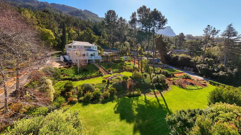 4 Bedroom Property for Sale in Constantia Western Cape
